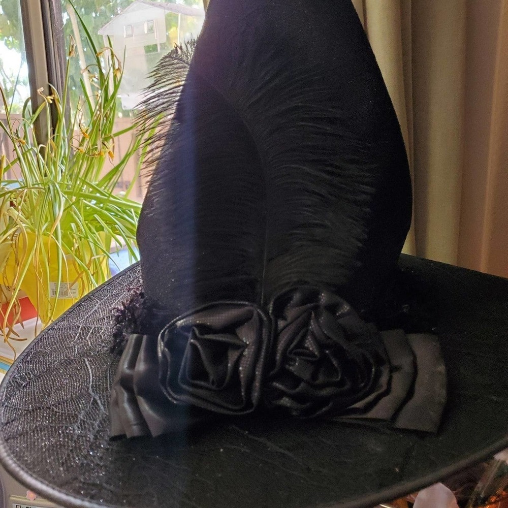 Nwt witch hat black feather spider web lace and large flowers cosplay Halloween - Picture 4 of 12